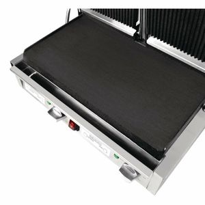 Buffalo Double Ribbed Top Contact Grill - FC385 - 3