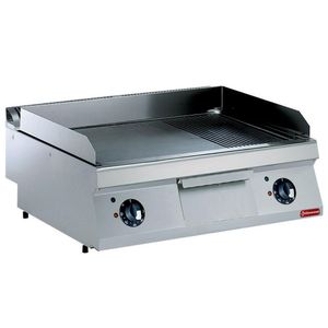 Diamond E17/PM8T-NE 2/3 Smooth 1/3 Grooved Electric Griddle Cooking Plate, 9kW - E17-PM8T-NE - 1