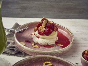 Terra Porcelain Rose Presentation Plate 20.5cm (Pack of 6) - 3