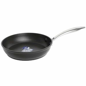 Vogue Cast Aluminium Non Stick Teflon Frying Pan 200mm - DC700 - 1