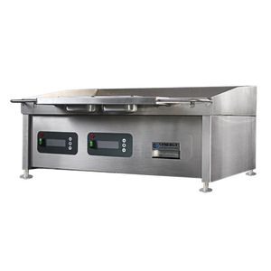 Synergy GRID900E-SCH Electric Griddle with Smooth Chrome Top & Garnish Rail - JA972 - 1