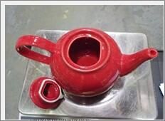 Genware Porcelain Red Teapot 45cl/ 15.75oz (Pack of 6) - 393945R - 3