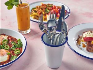 Genware Saffron Table Knife 18/0 (Dozen) - 3