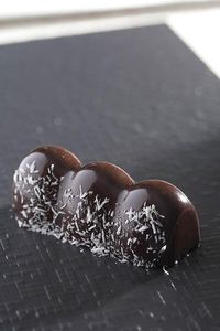 Maison Demarle Flexipan Mould Tray 60x40 27 Mini-caterpillars 10x4x3.6cm - 12691-25 - 1