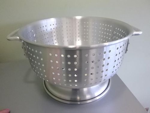 Alum. Heavy Duty Colander 7.6L 30 x 19cm - COL07 - 2