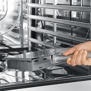 Convotherm Maxx Pro 10.10 EB easyTouch Disappearing Door Combi Oven with ConvoSmoke - JB217 - 3