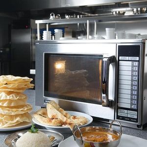 Sharp R24AT Heavy Duty Commercial Microwave Oven, 1900W - R24AT - 3
