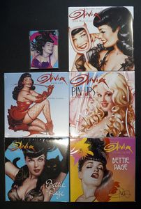 Olivia with Bettie Page: FIVE Calendar Bundle 3 by Olivia De Berardinis Olivia with Bettie Page: FIVE Calendar Bundle 3 by Olivia De Berardinis