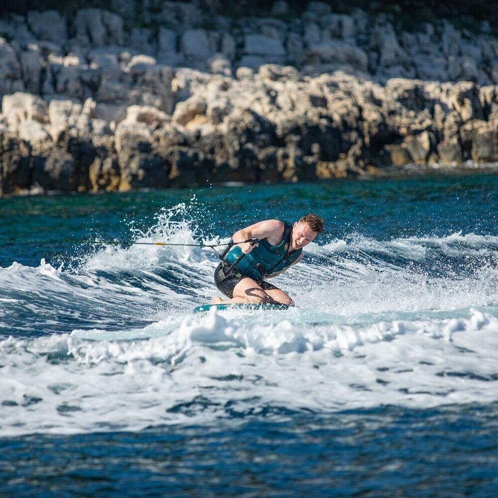 Jobe Chipper Multi Purpose Kneeboard Action 4