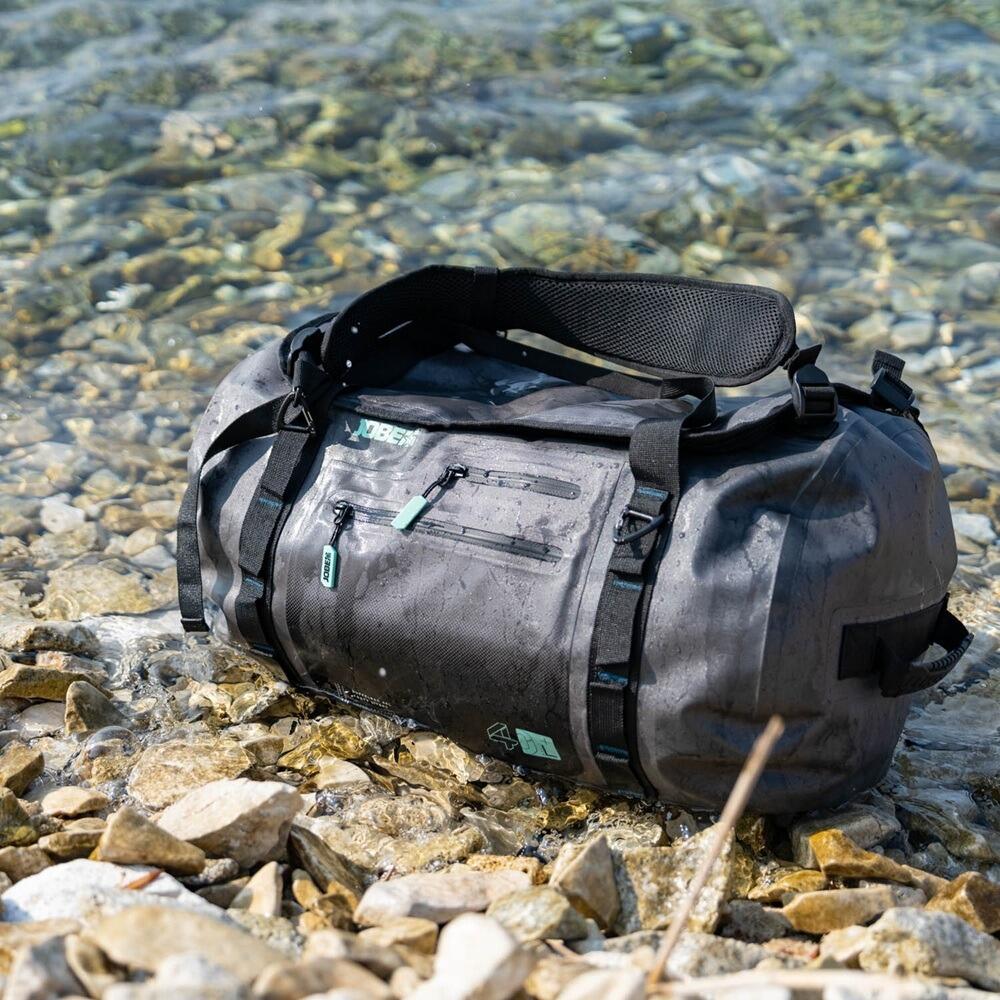 Jobe Water Repellent Duffel Bag 2026 Action 4