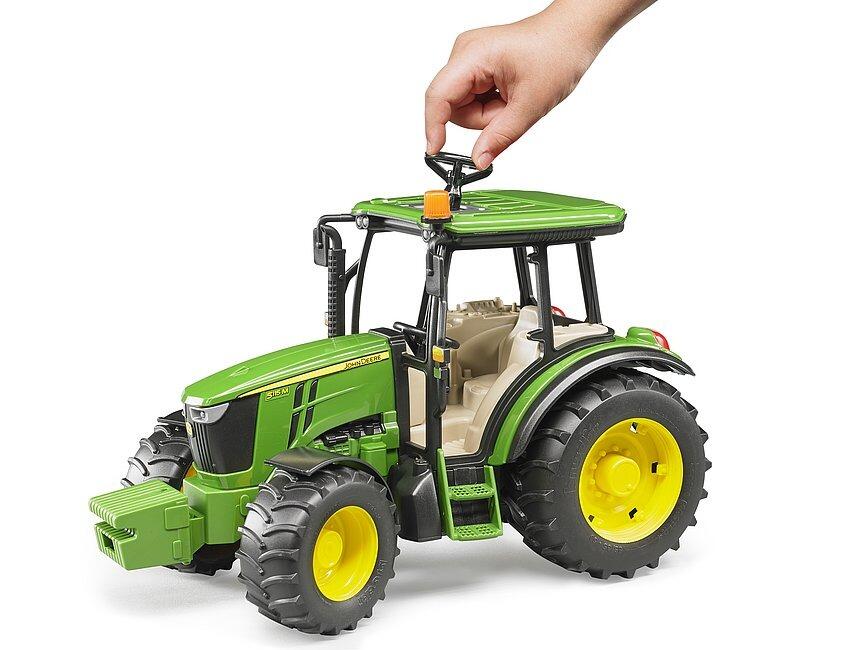 Bruder John Deere 5115M toy tractor steering feature demonstration