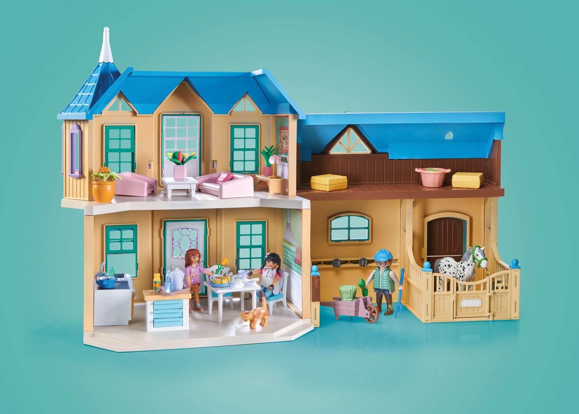 playmobil ranch interior open view showing rooms and accessories