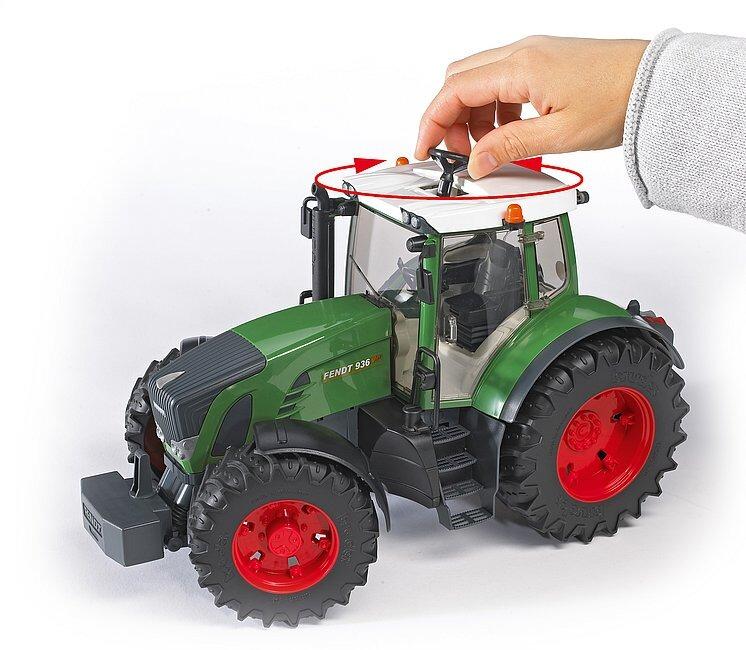 Fendt 936 Vario Bruder tractor toy roof steering feature being used