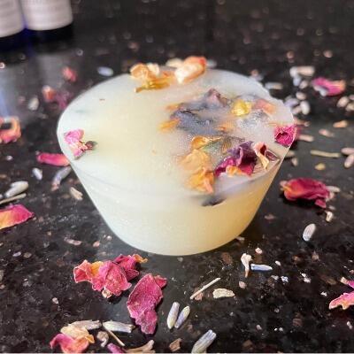 Melt and pour soap kit