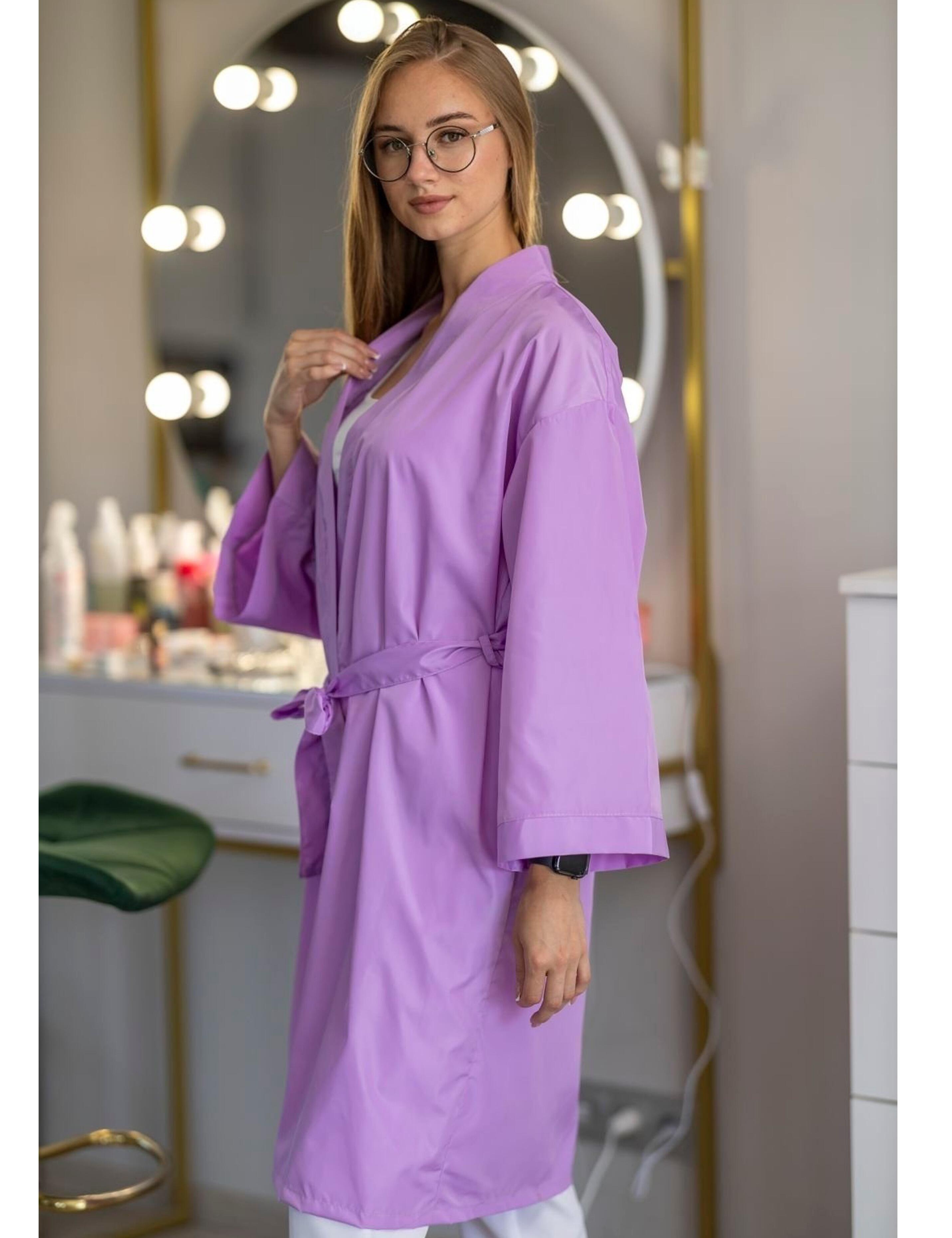 Bleach resistant lilac professional kimono designed for hair coloring and balayage treatments