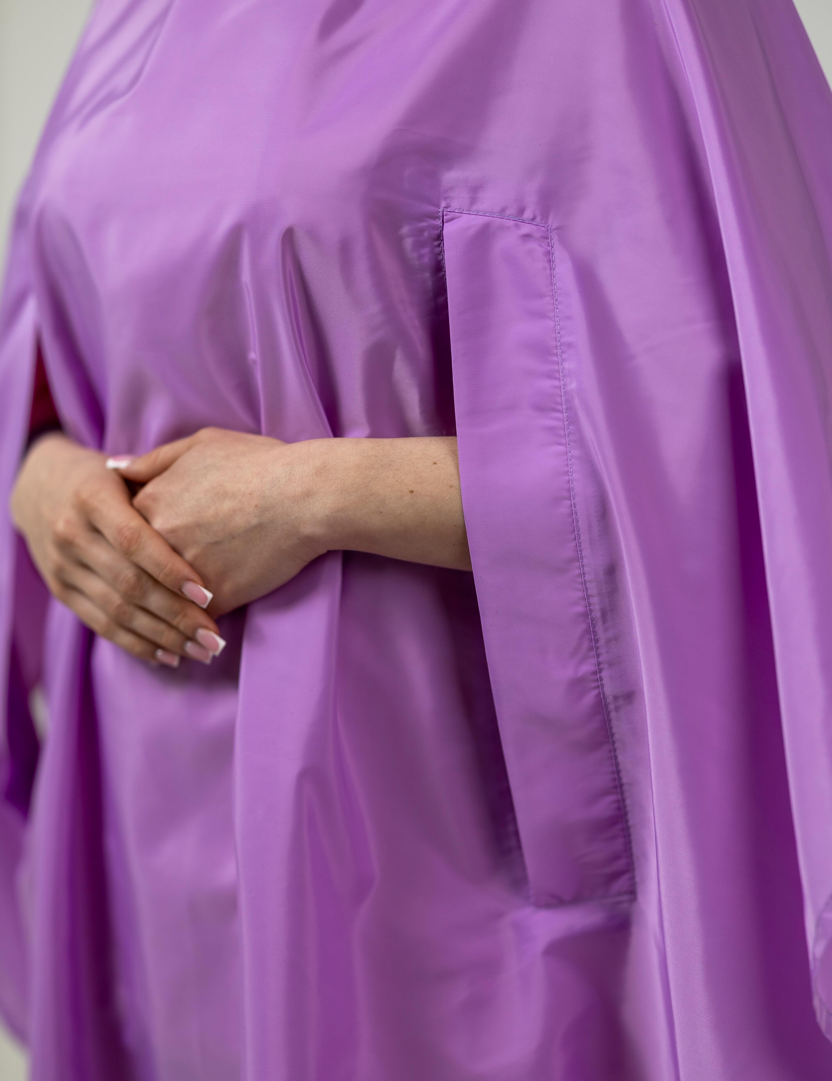 High quality lilac cutting cape with built in arm slits