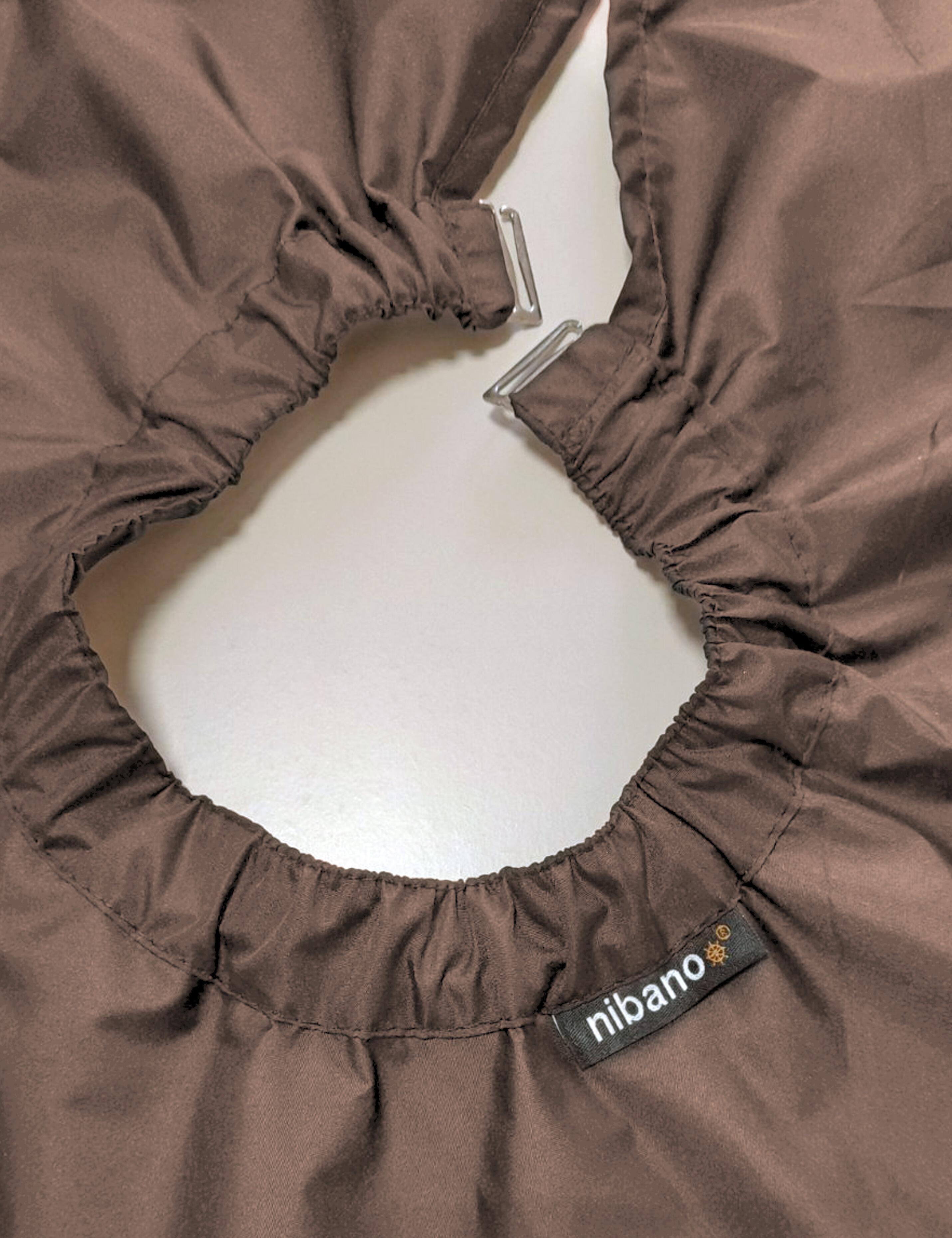 Durable coffee barber gown with secure metal neck clips for US shops