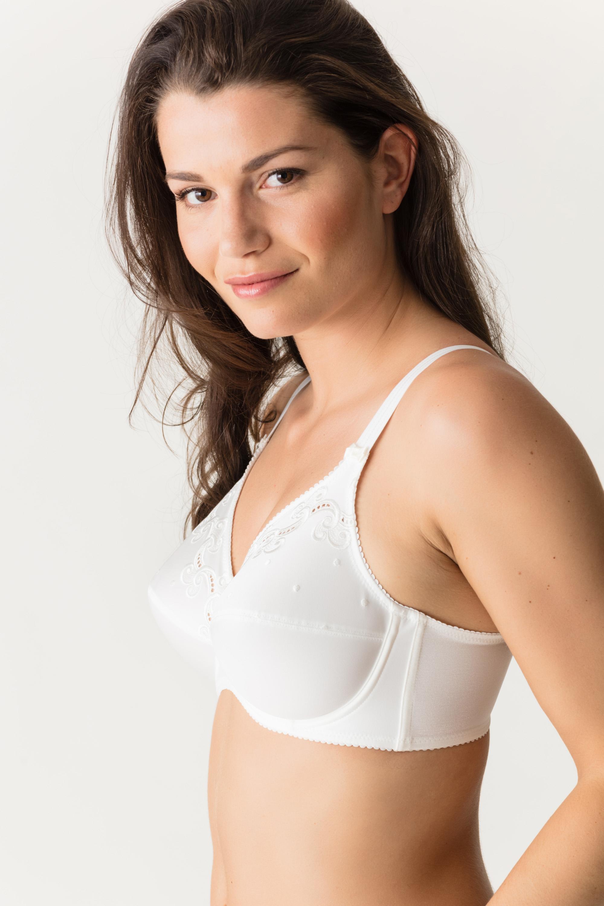 thus making this high cupped bra with supportive fabric suitable for matern...