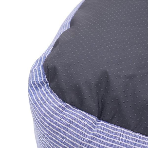 Ble Sky stripe bed detail