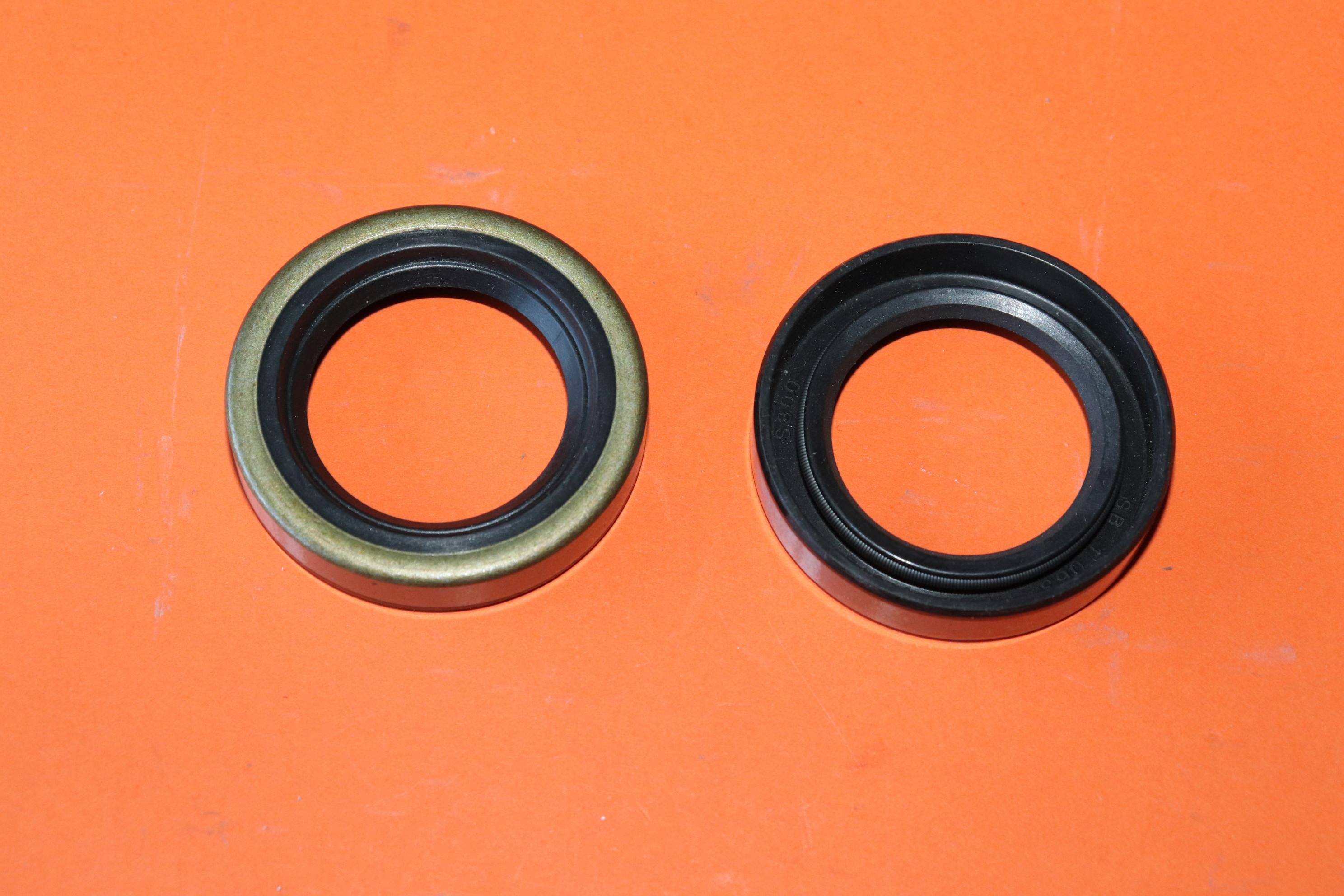 BSA BANTAM D14/4 B175 FORK OIL SEALS 973766