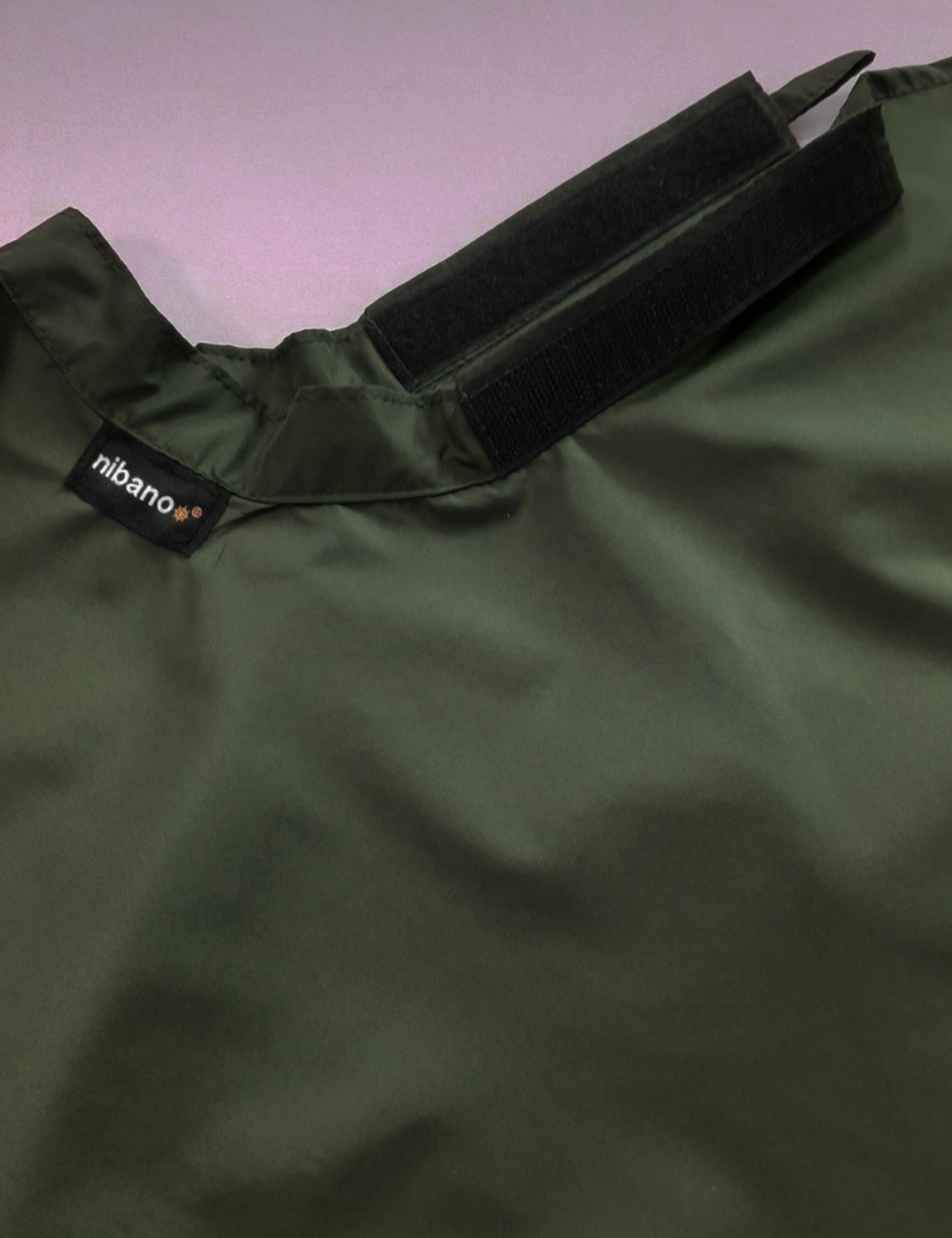 Vintage Green Gown for hairdressers with velcro closing