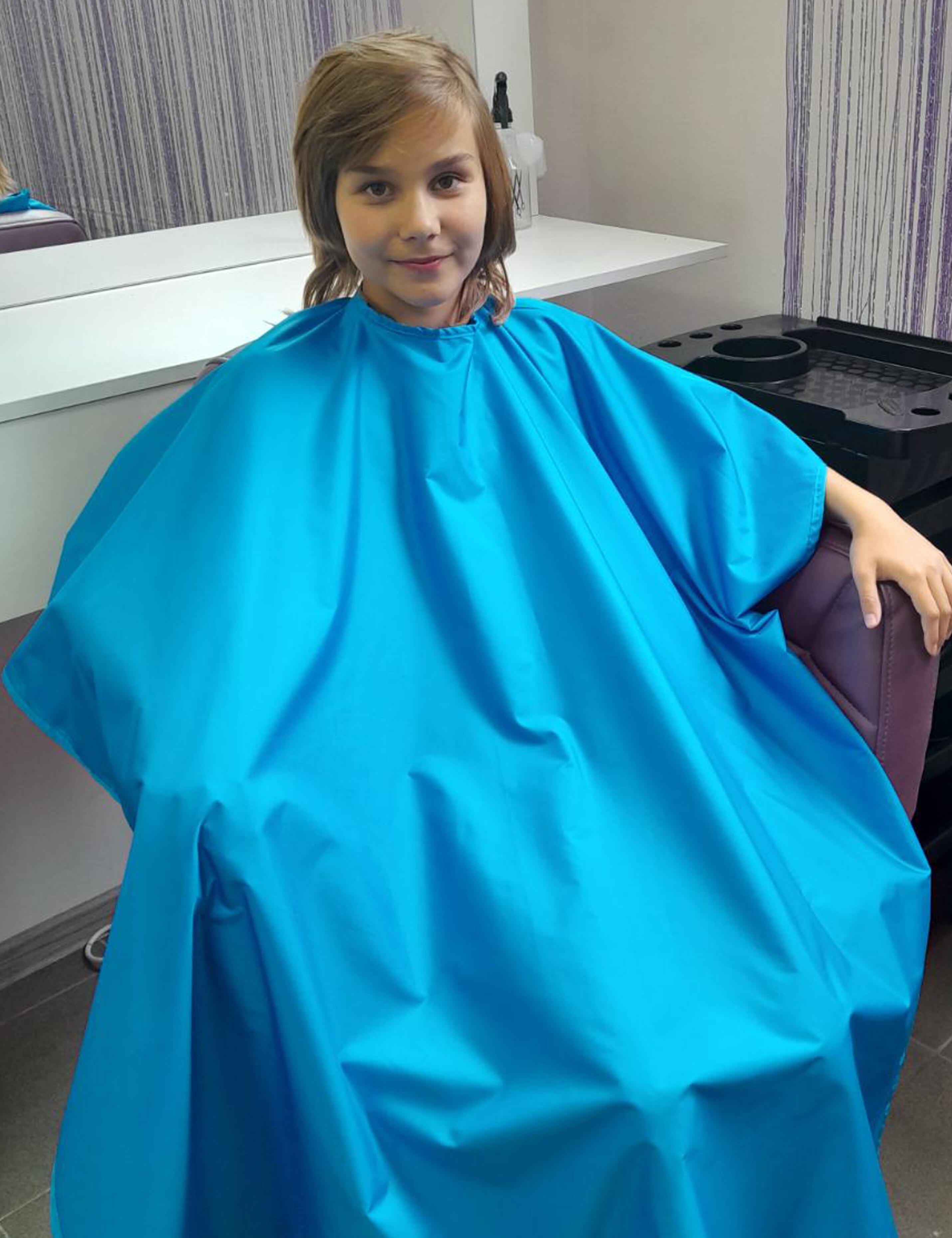 Professional kids hair cutting cape in Turquoise color