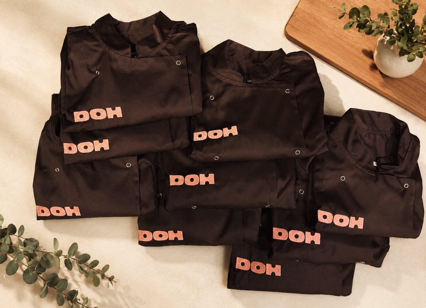 Embroidered Ladies Short Sleeve Chef's Jacket brown