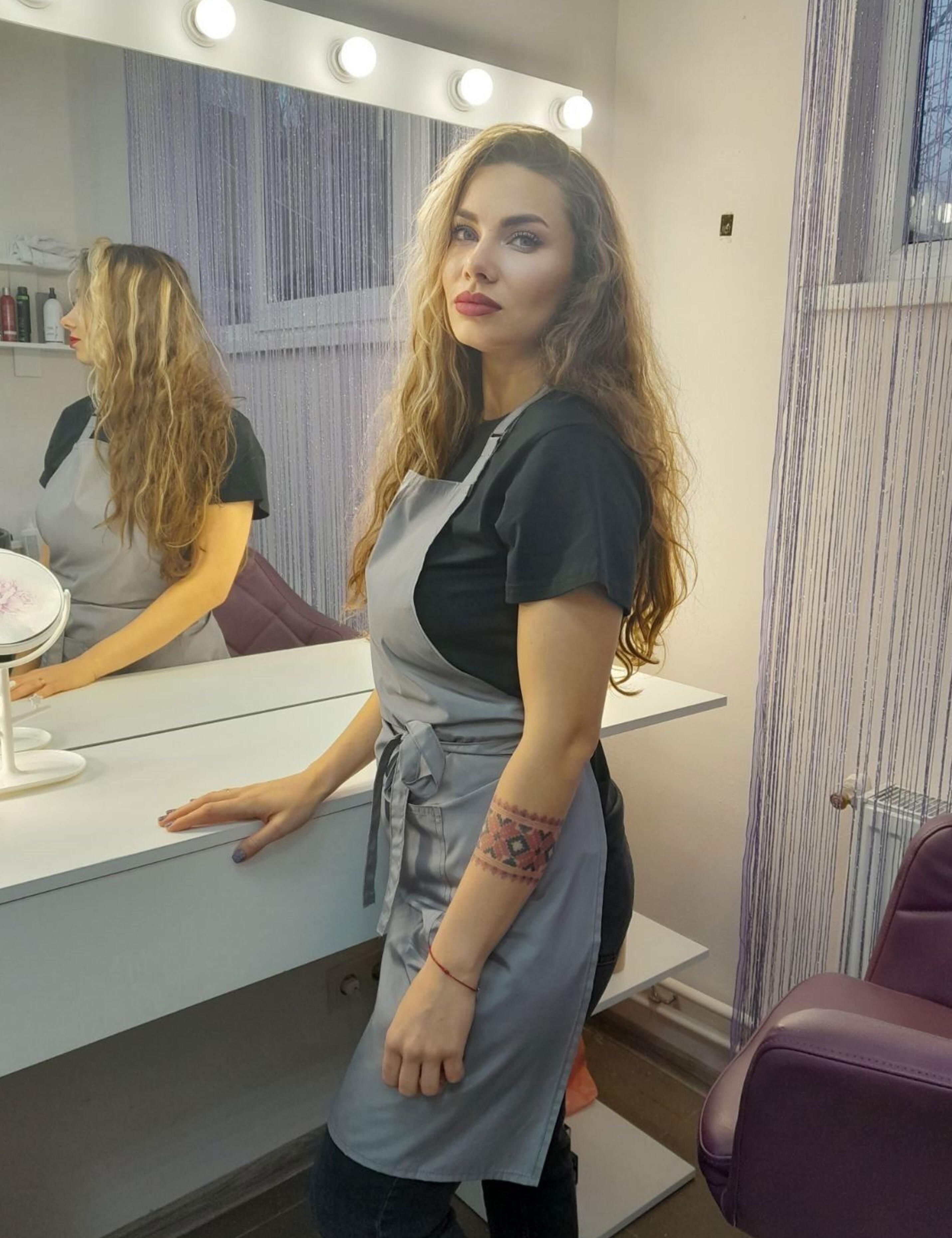 Hairdresser’s waterproof apron grey