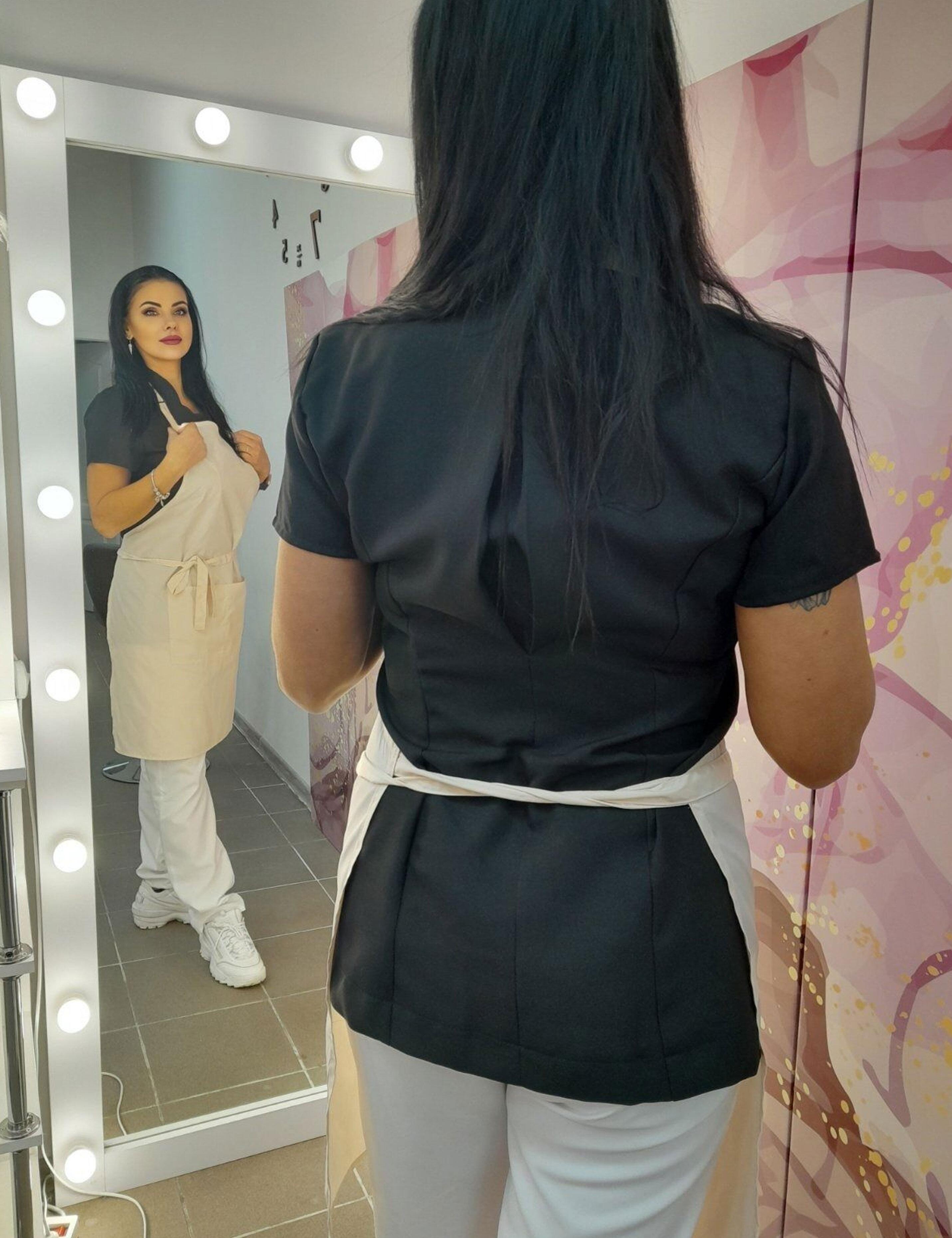 Hairdresser’s waterproof apron cream