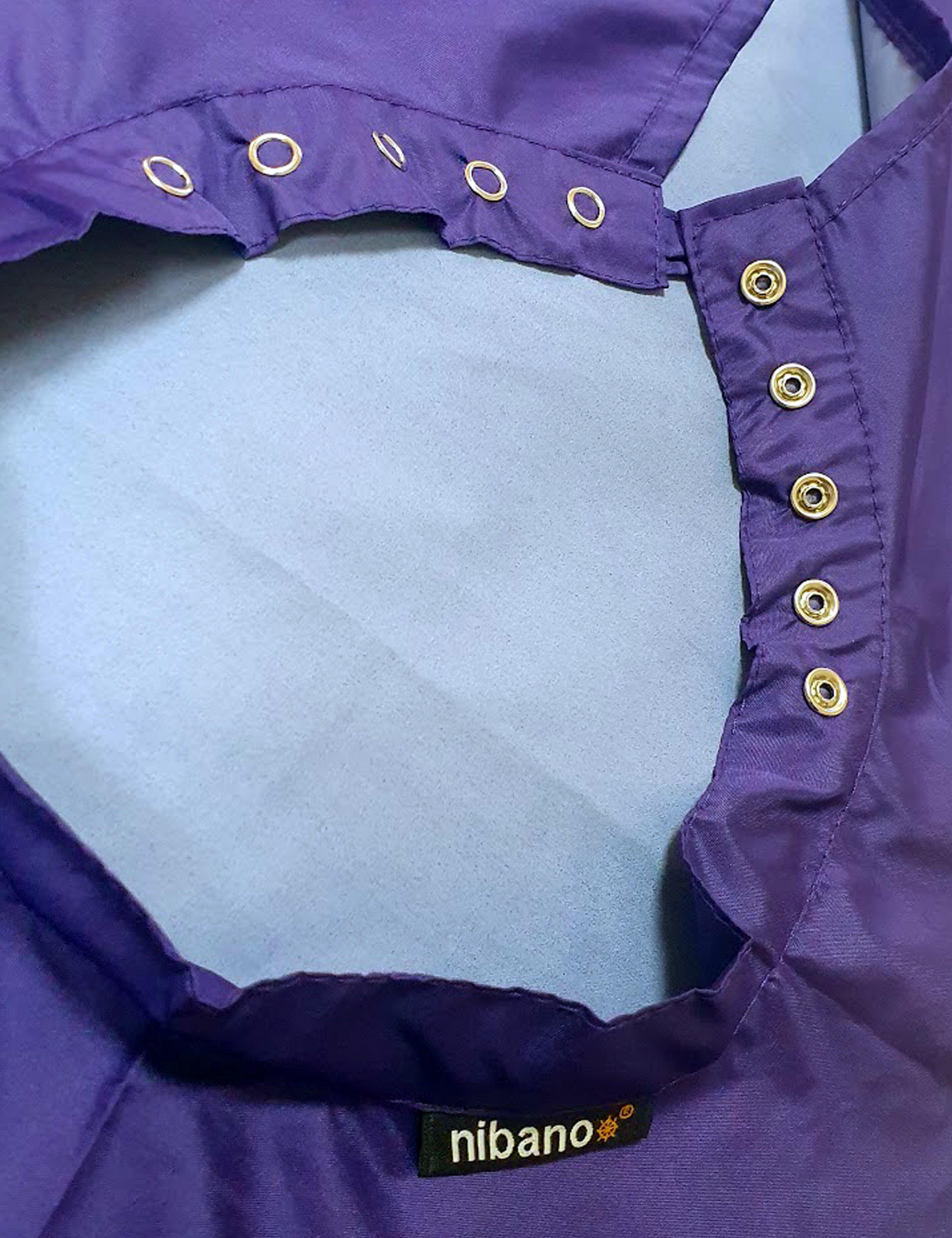 Hairdressing gown with poppers closing purple