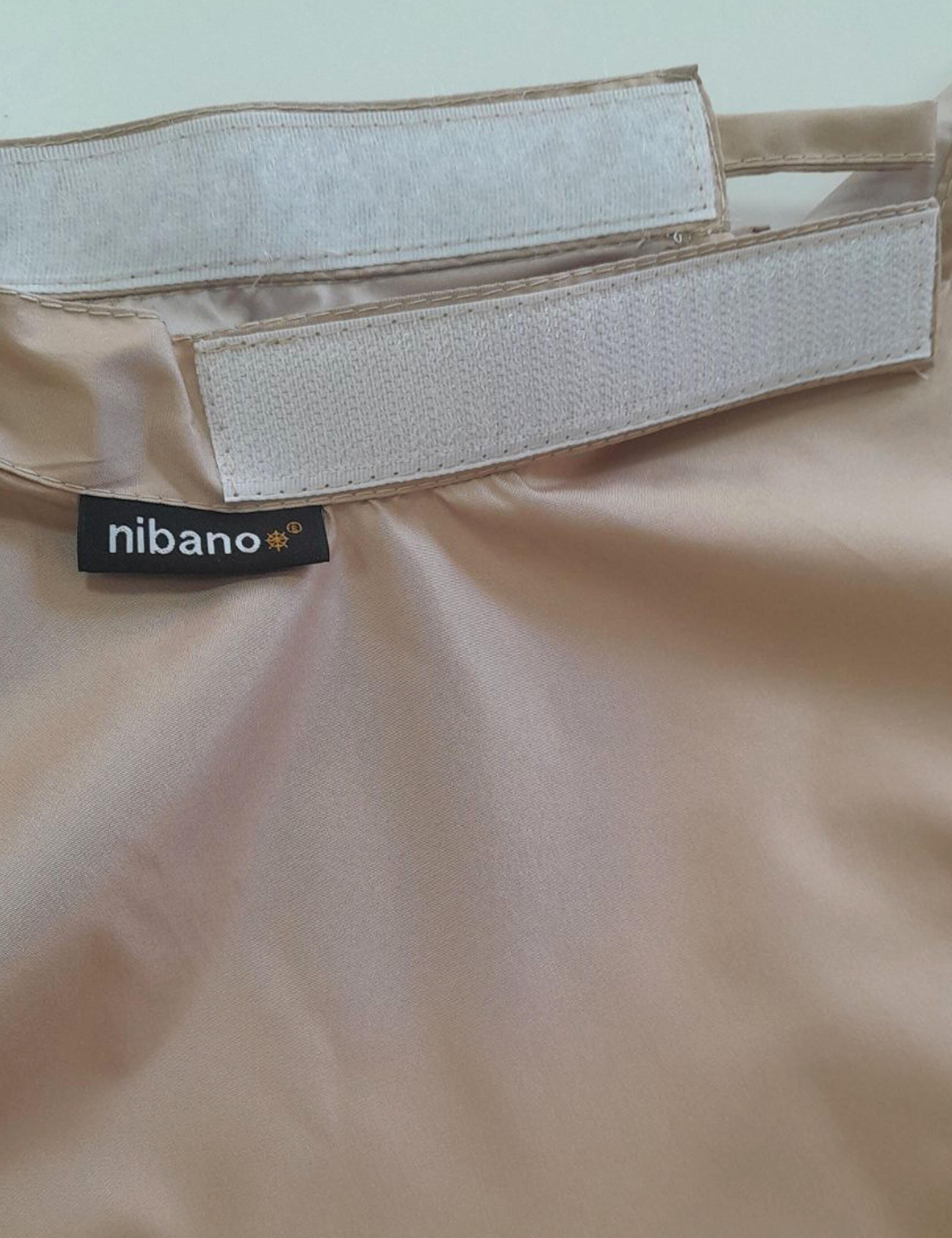 Cappucino Gown for hairdressers with velcro closing