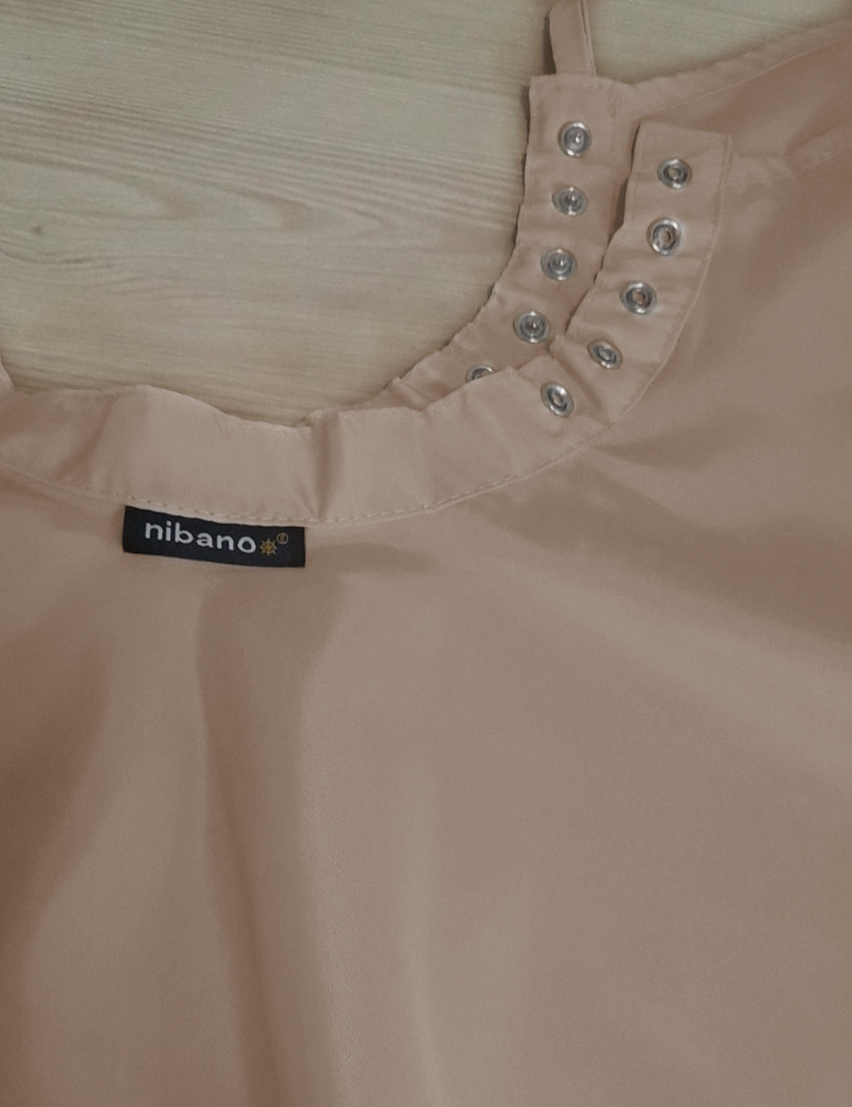 Cappuccino Hairdressing gown with poppers closing