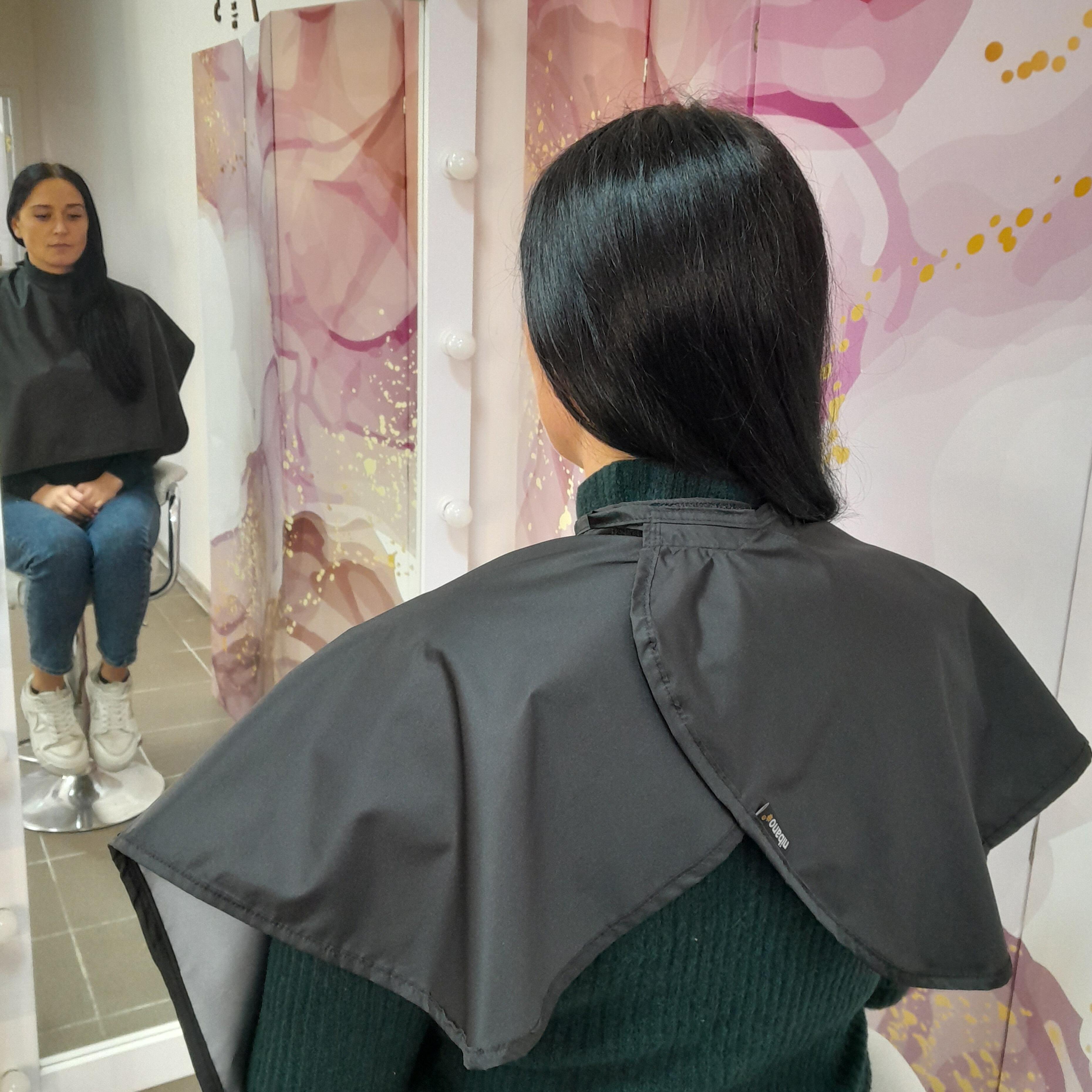 Custom waterproof makeup cape Black