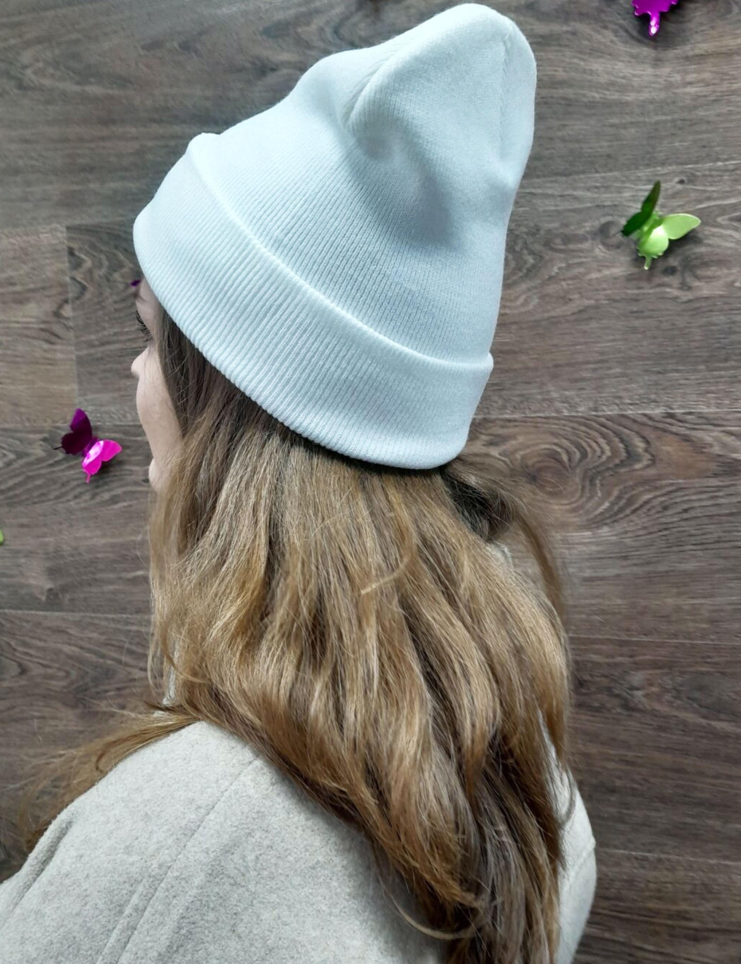 Сlassic plain white beanie