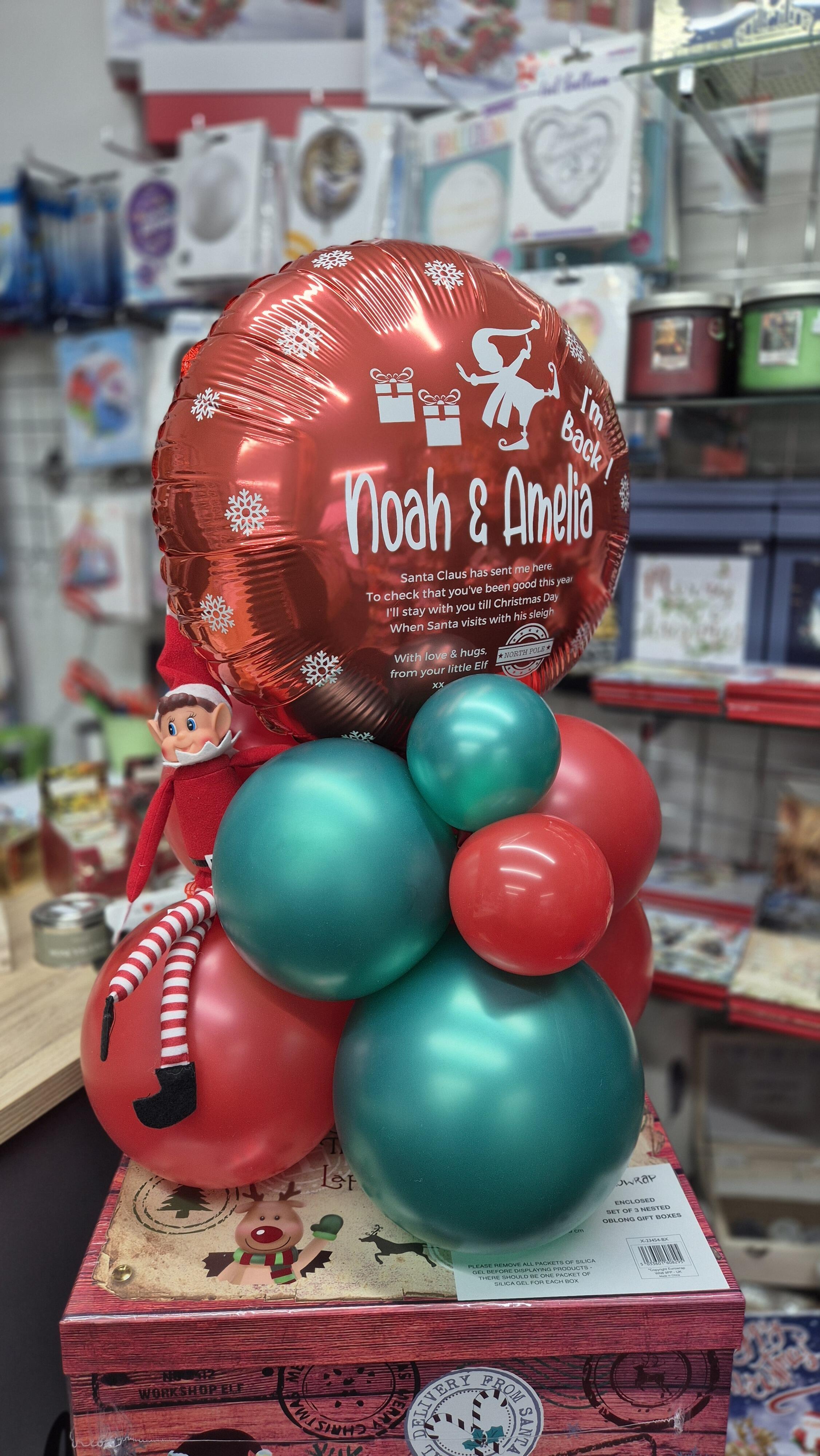 Elf is Back..... balloon display