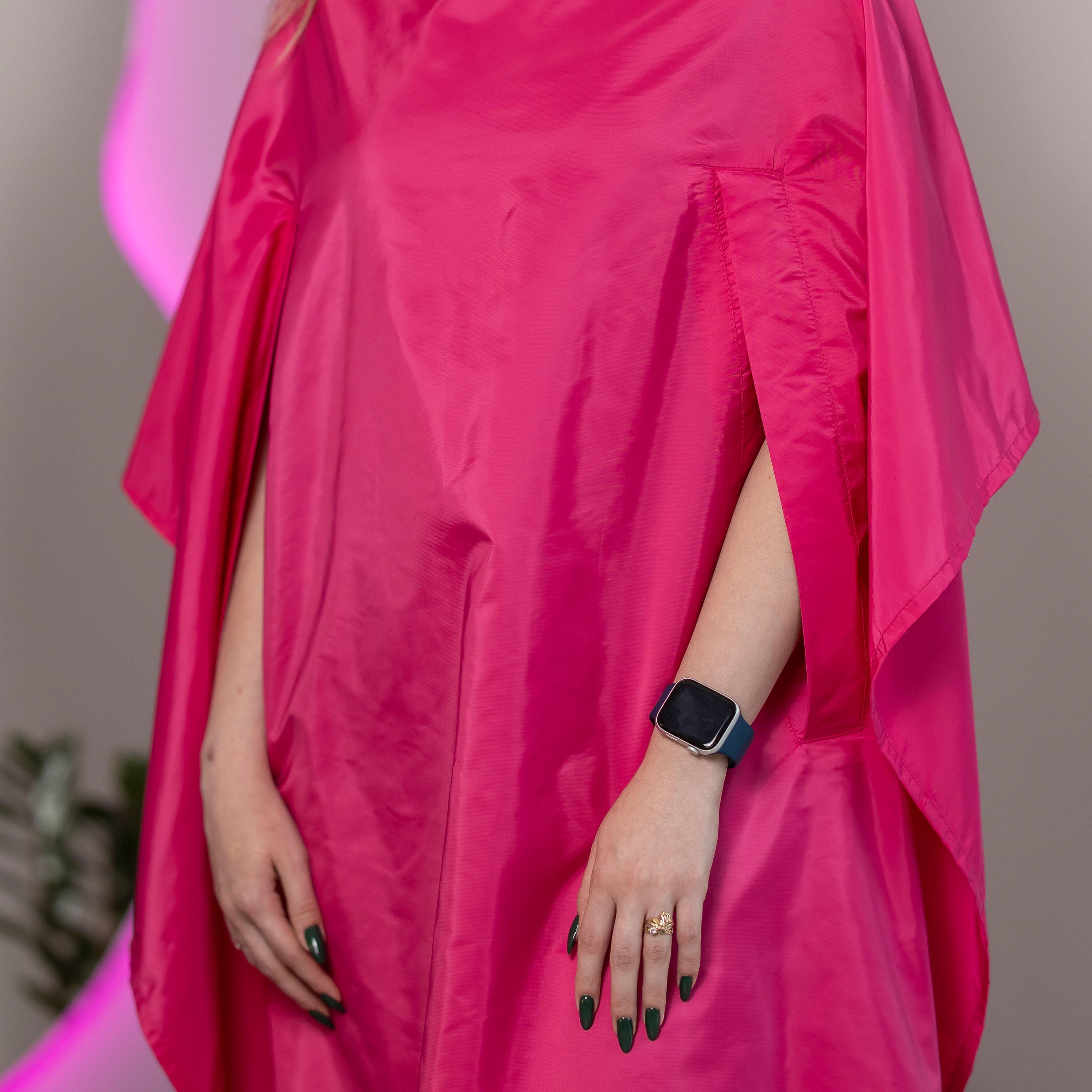 Custom hairdressing gowns with hand slits Hot Pink