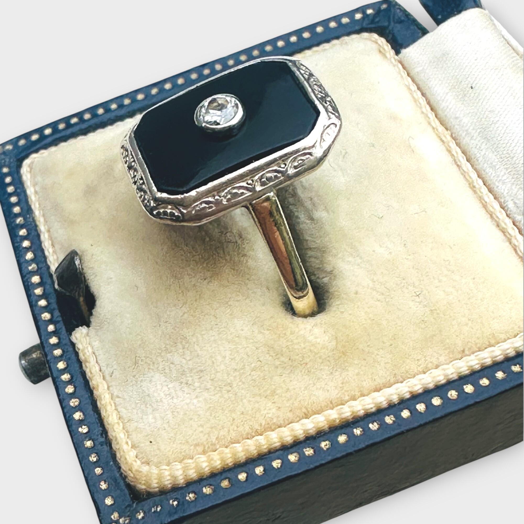 Art Deco 14k Gold Onyx Diamond Ring – 1930s Vintage Jewelry, side view in antique box.