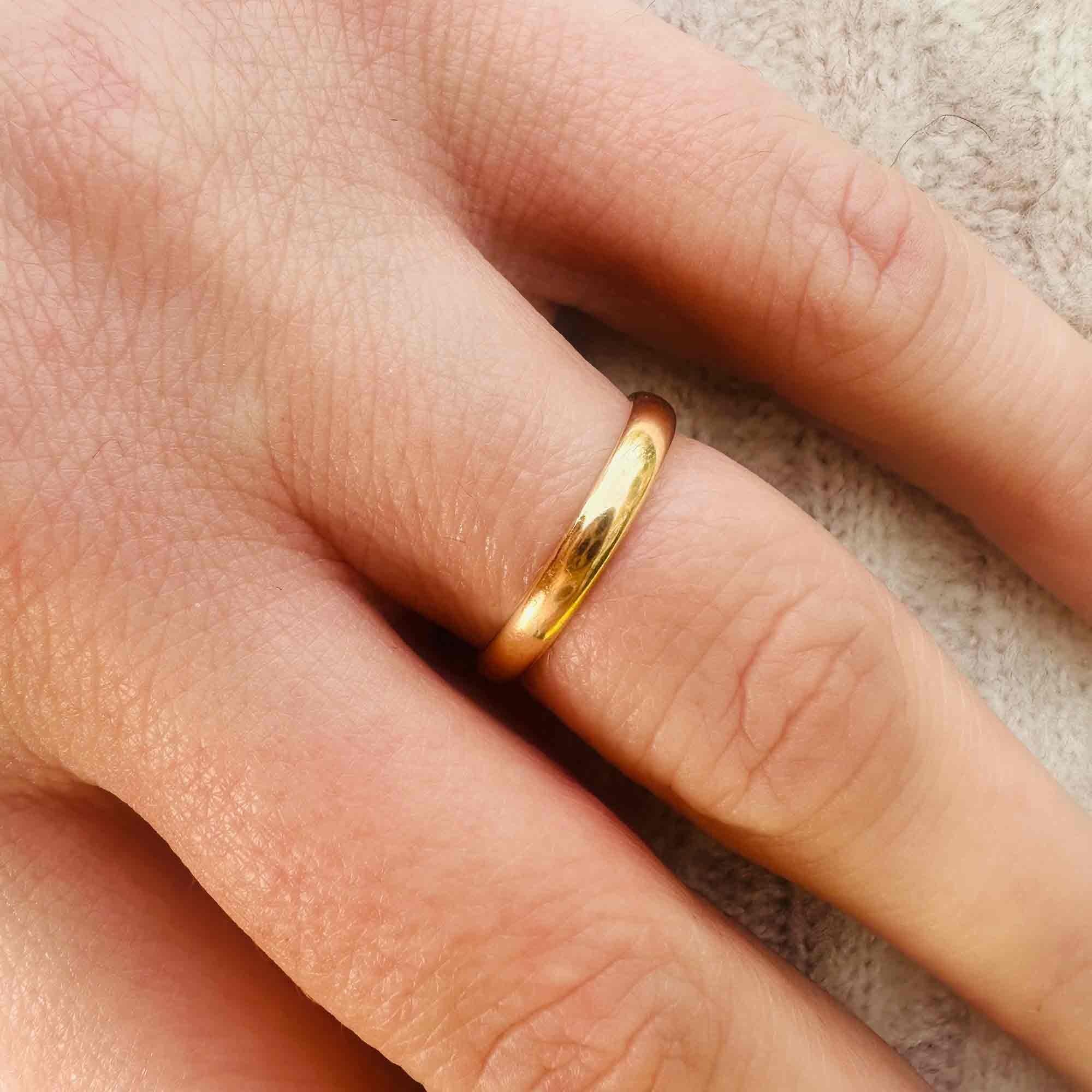 Art Deco 22ct Solid Yellow Gold D-Shaped Wedding Ring displayed on models hand