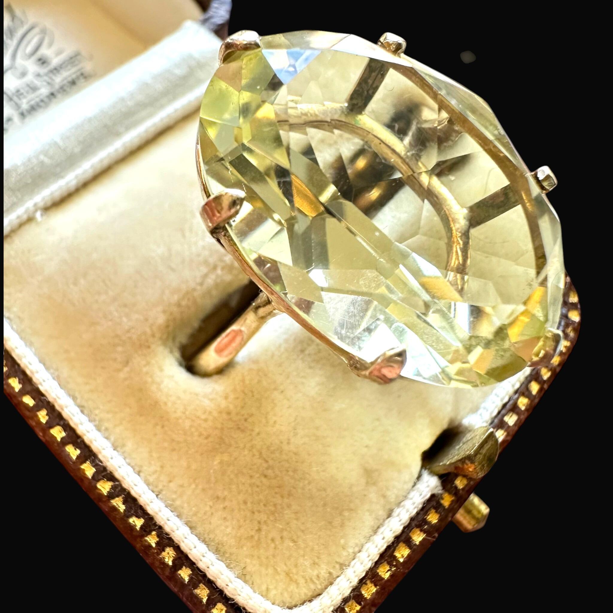 side view of Vintage 9K Gold Oval Citrine Statement Ring, London 1985 Hallmarked Cocktail Ring displayed in antique box