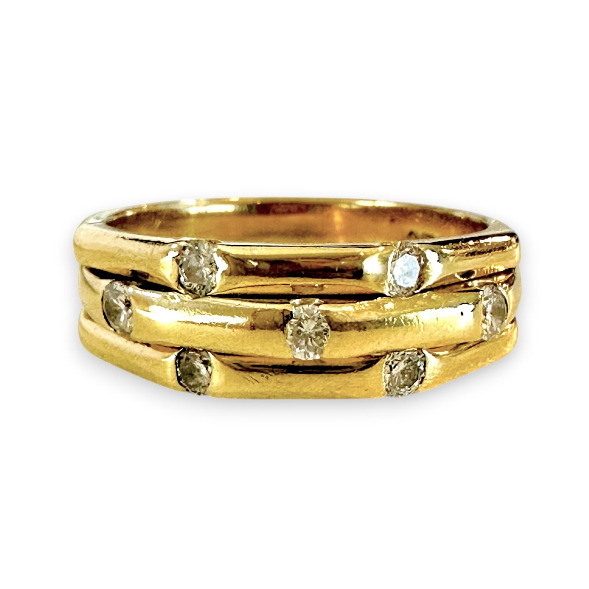 Vintage 18k Gold Diamond 0.35ct's Bamboo Ring, with white background