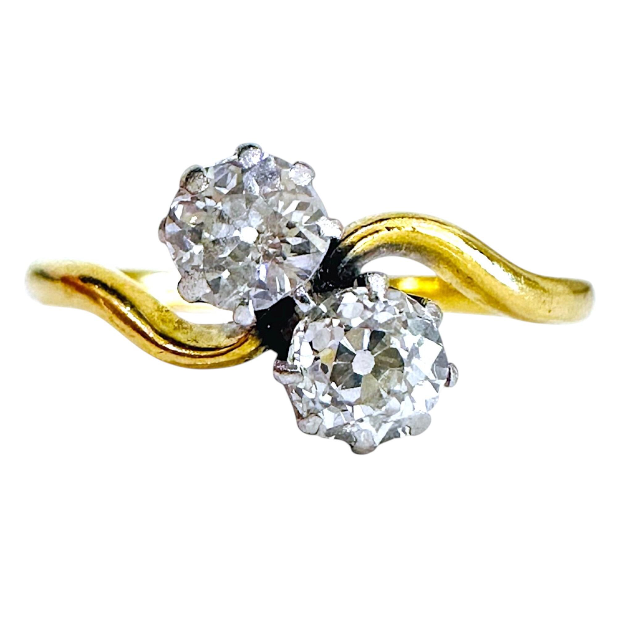 front view of 18ct Gold & Diamond Toi et Moi Ring with white background