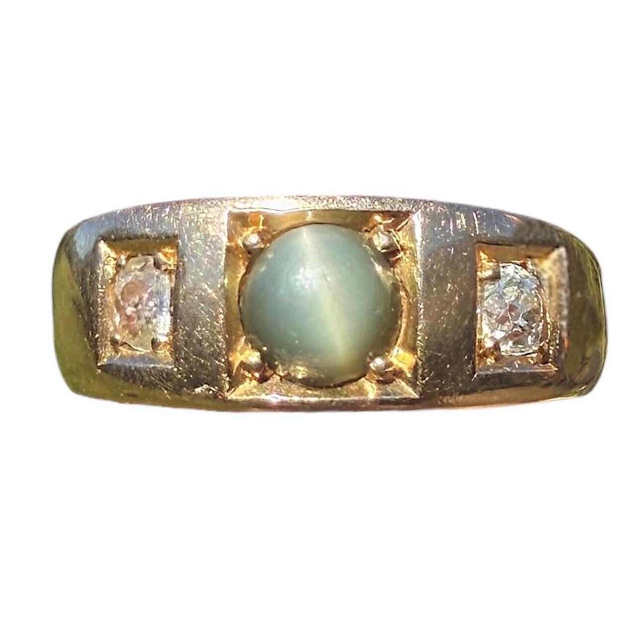 Antique Victorian 15ct gypsy ring with cat's eye chrysoberyl flanked by two diamonds