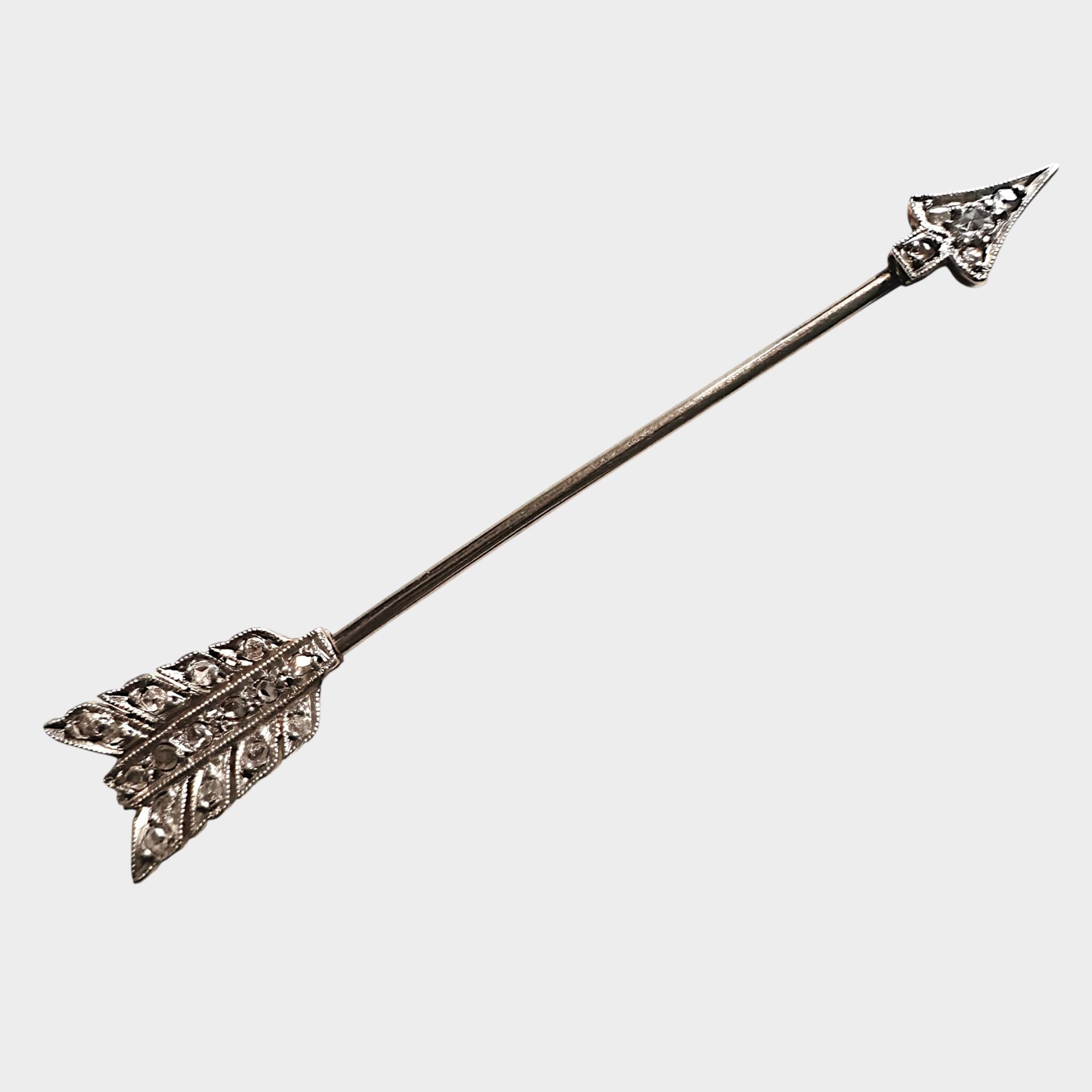 Art Deco , 18ct, 18k, 750 Gold Sureté, Diamond Arrow, Jabot, Brooch pin, 1920's, grey background.