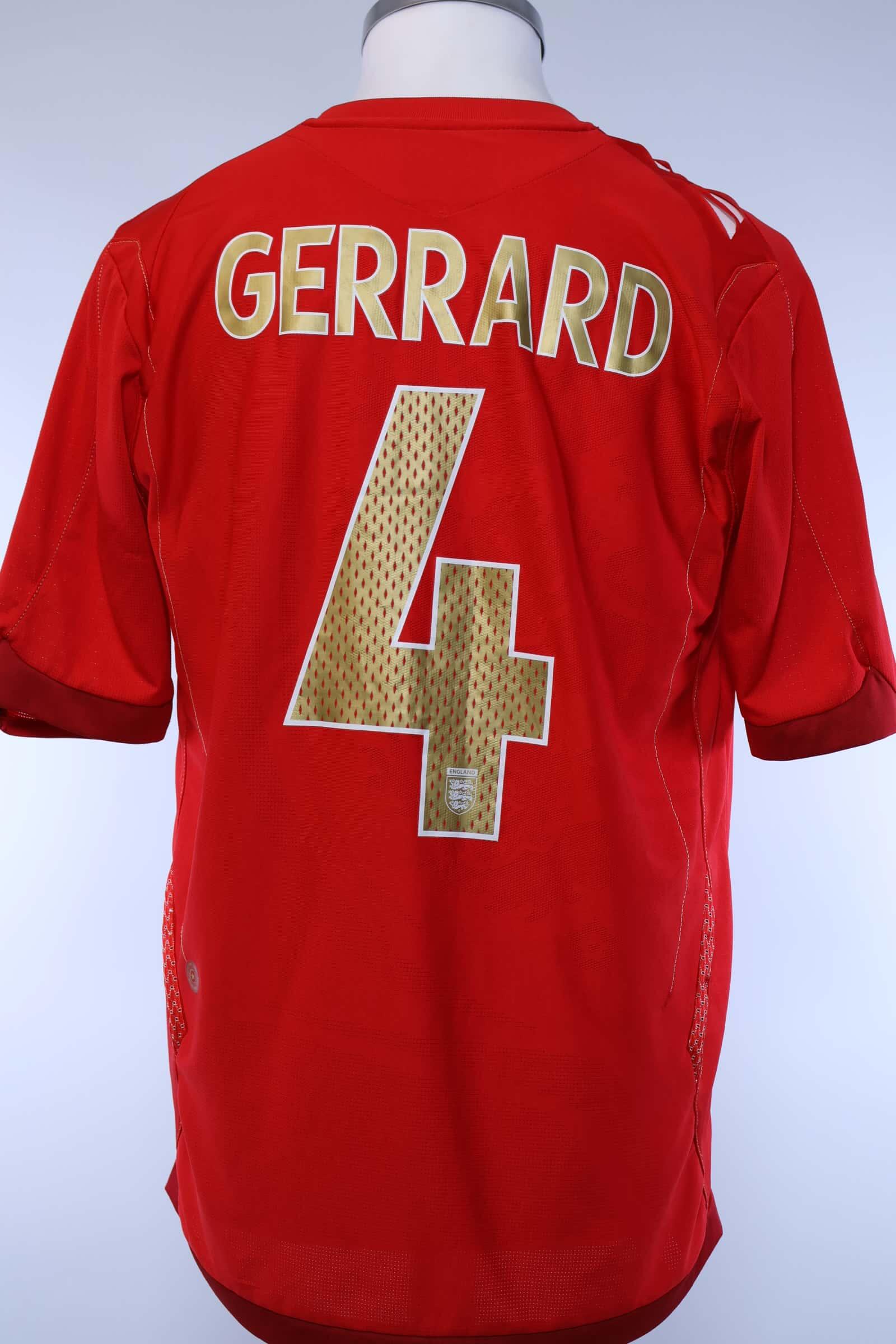 England 2006/08 Gerrard #4 Away Shirt - M Authenic Original Football Shirt