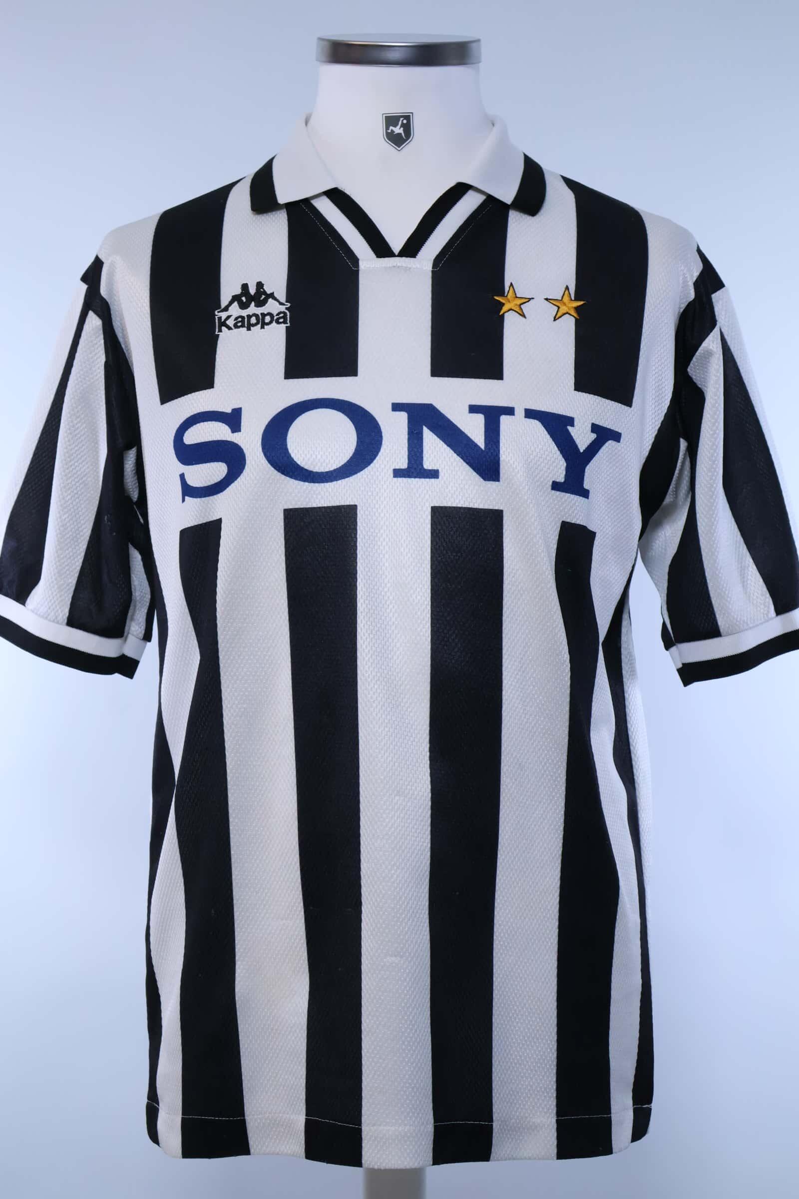 Juventus 1995/96 Home Shirt - XLAuthentic Original Football Shirt