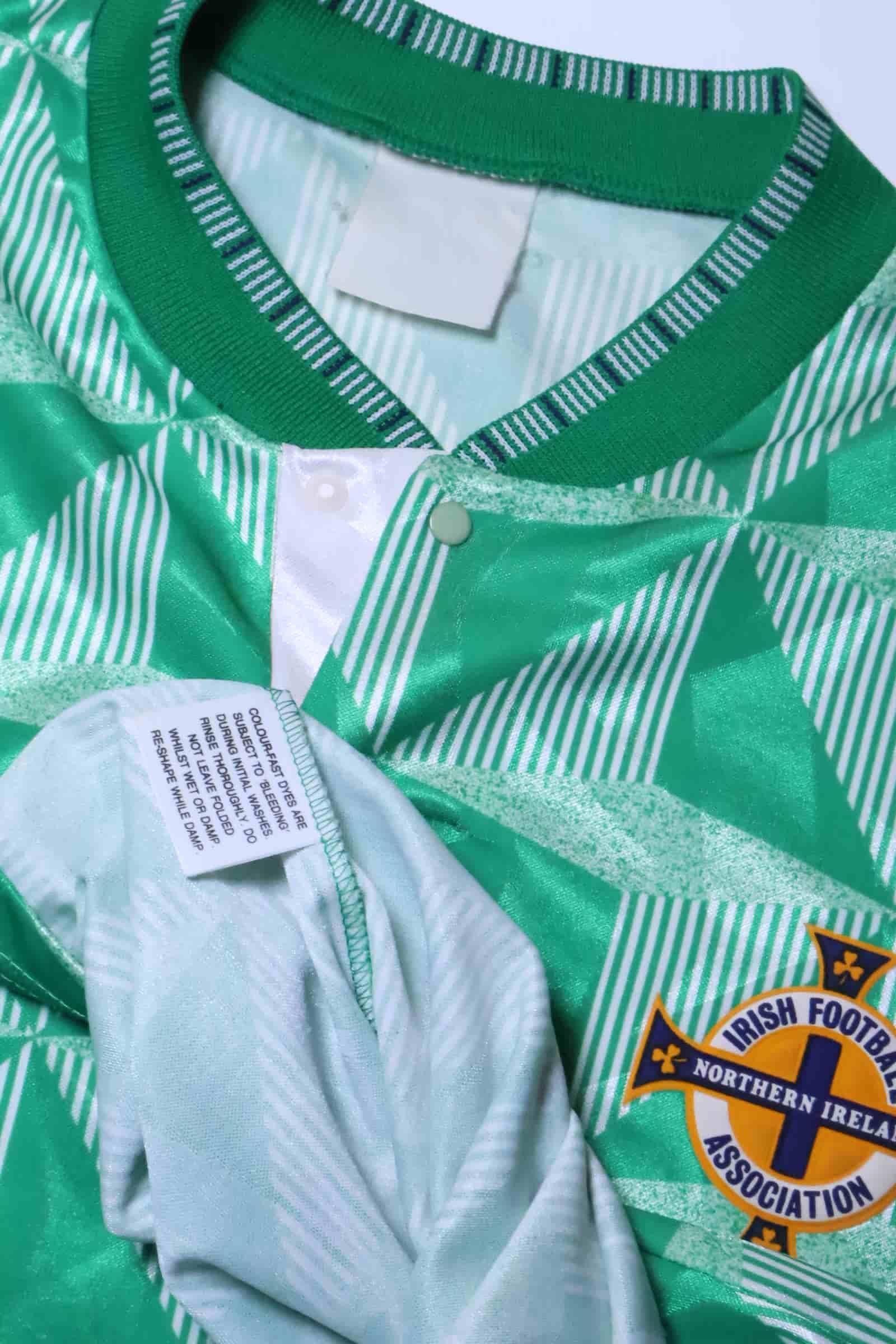 Northern Ireland 1990/92 Home Shirt - L Authenic Original Football Shirt