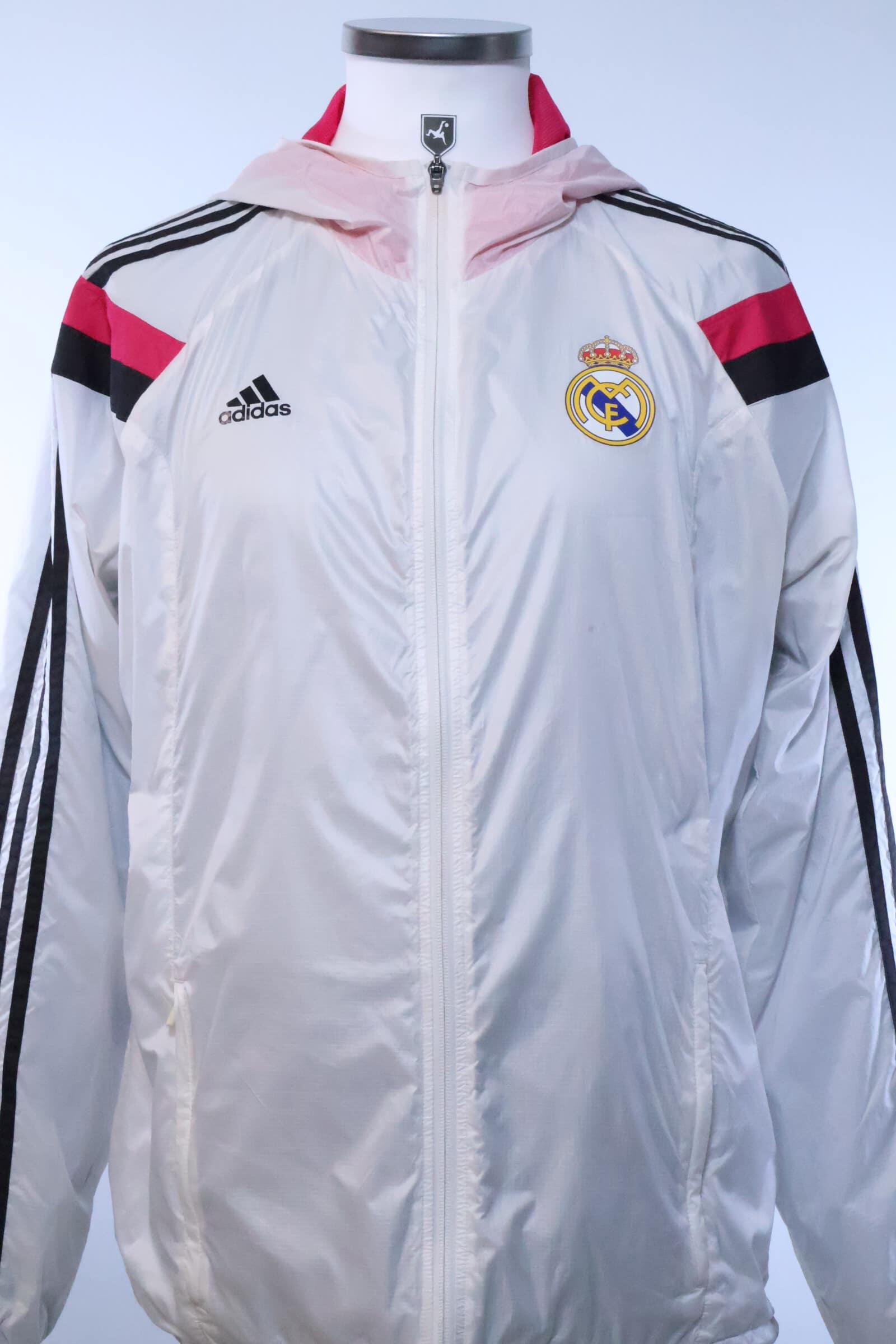 Real Madrid 2014/15 Anthem Walk Out - L- FRONT