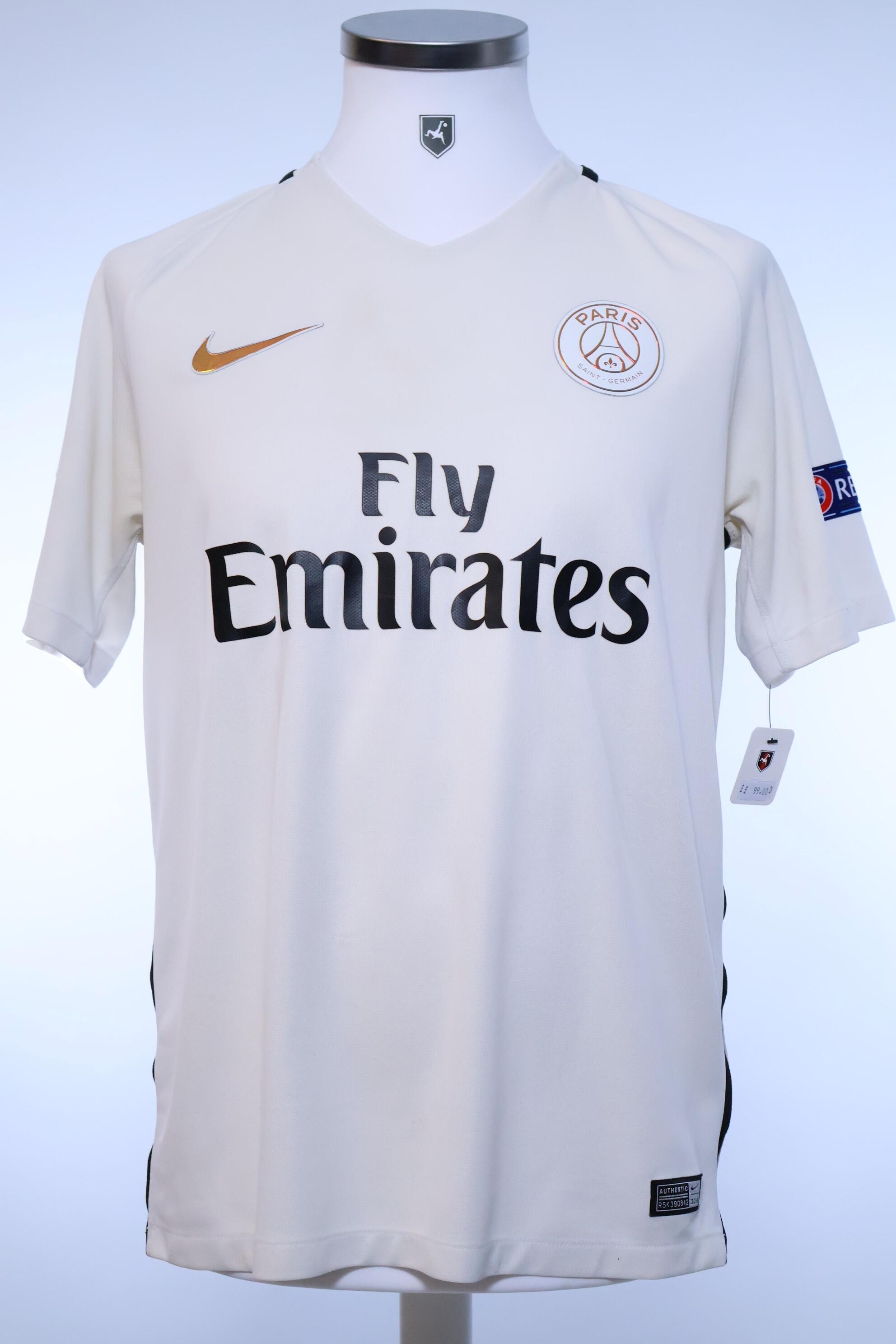 Paris Saint-Germain F.C Di María #11 2016/17 Away Shirt - M Authentic Vintage Football Shirts