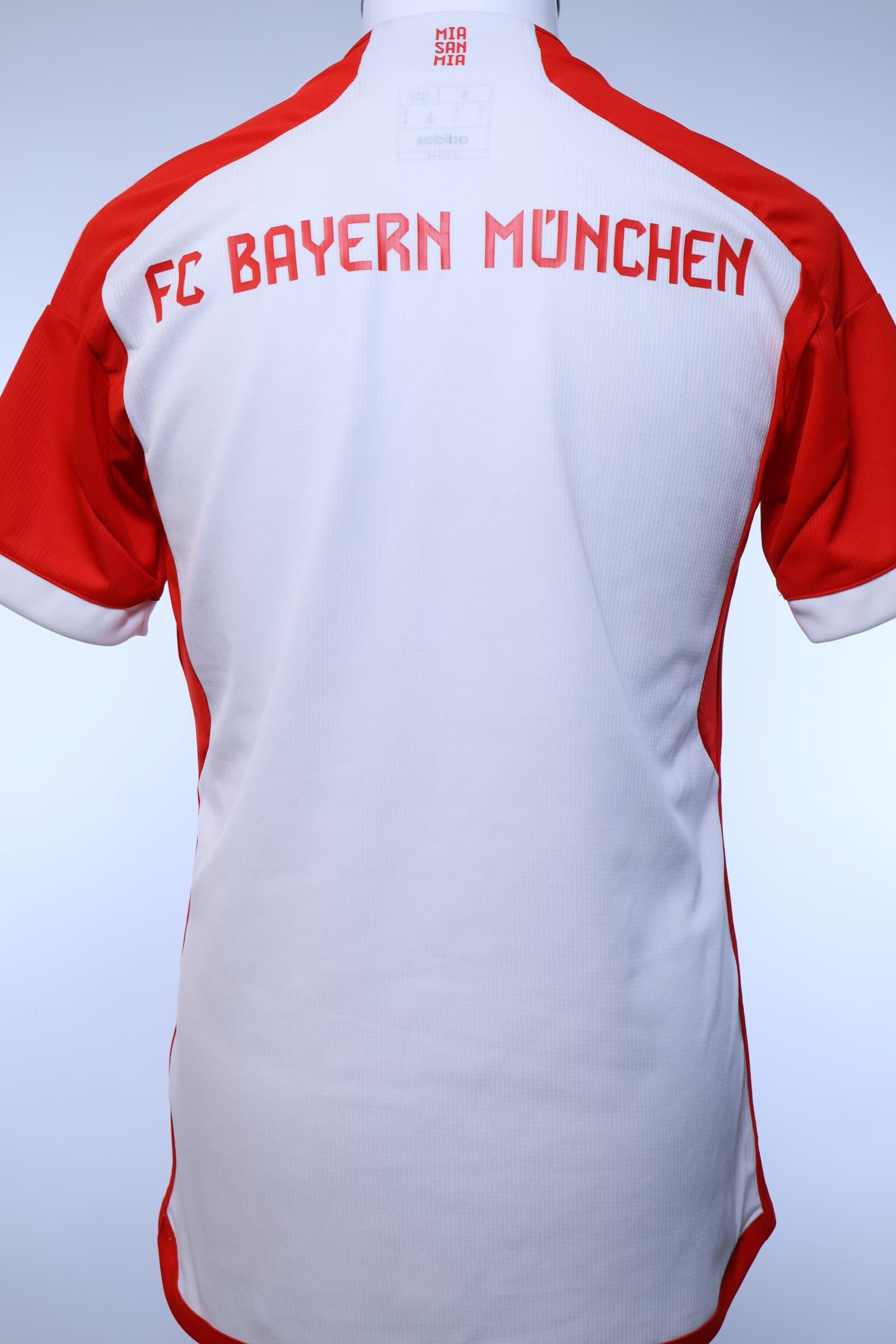 Bayern Munich 2023/24 Away Shirt - S- BACK