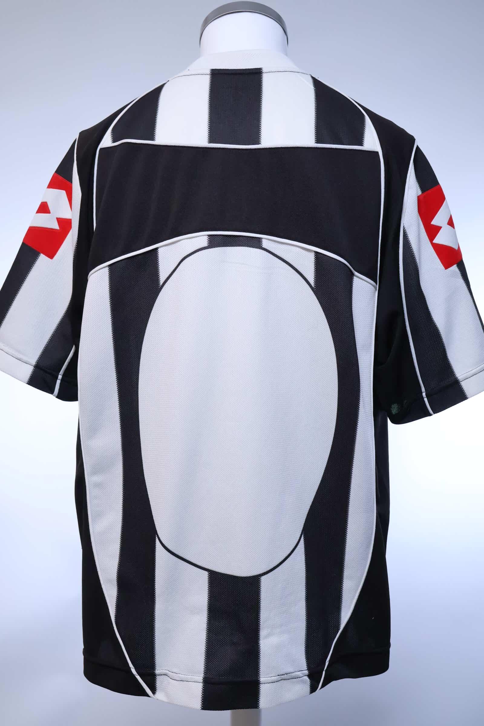 Juventus 2002/03 Home Shirt - XL- BACK